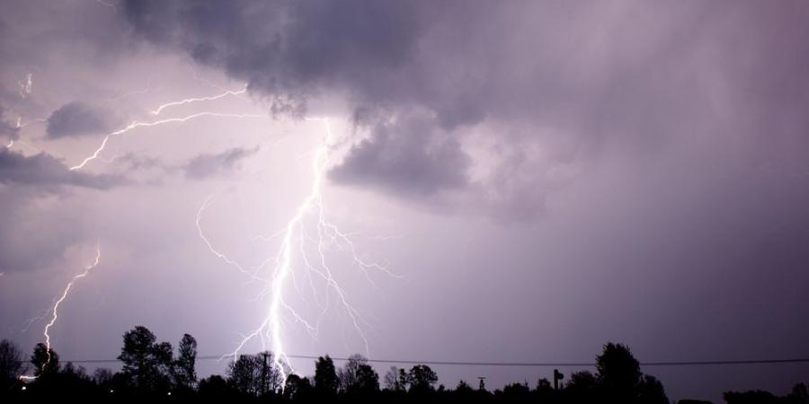 حتى الأحد.. "الدفاع المدني" يحذر من استمرار هطول الأمطار الرعدية - البطريق الاخباري