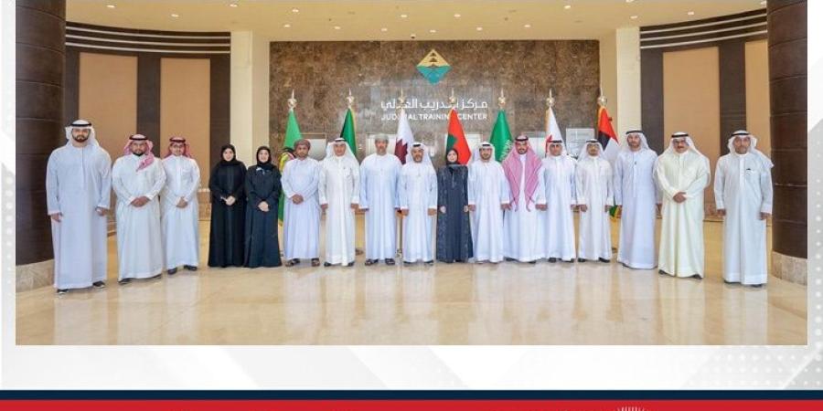 معهد الدراسات القضائية والقانونية يُشارك في المؤتمر الدولي للتدريب القضائي وبرنامج الزيارات المشتركة لمدراء معاهد التدريب القضائي الخليجية بالرياض - البطريق نيوز