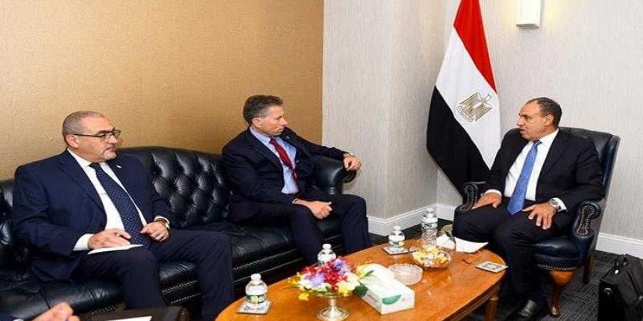 وزير الخارجية يلتقى مع وكيل الأمين العام للشئون الإنسانية في نيويورك - البطريق نيوز