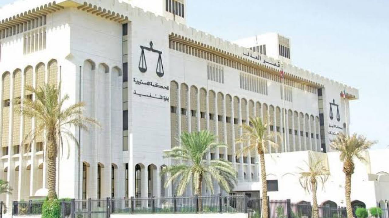 الحكم بالإعدام على حارس مصري يدان بهتك عرض معلمة في الكويت