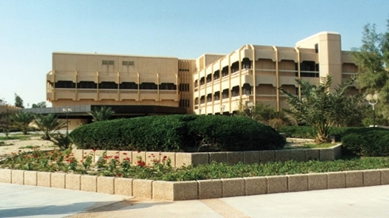 جامعة الأمير سلطان تفتح باب التقديم على منح البكالوريوس للمتميزين السعوديين والدوليين
