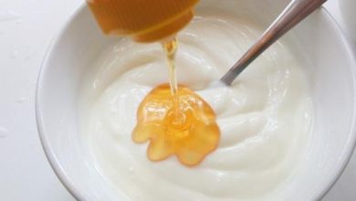 جربي ماسكات العسل والزبادي لشعر بيلمع وصحي من أول استخدام!
